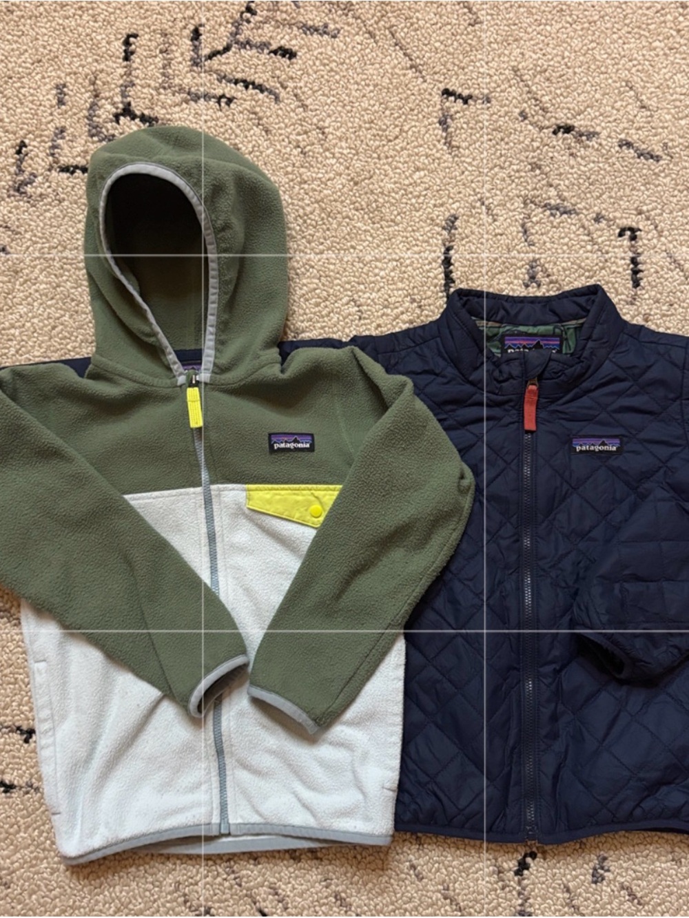 Patagonia puffer jacket / fleece (4T)